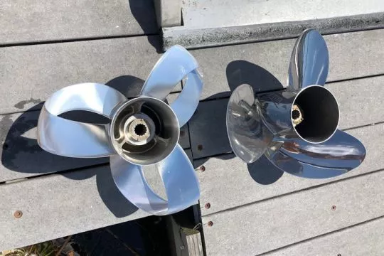 sharrow propeller and tradition propeller
