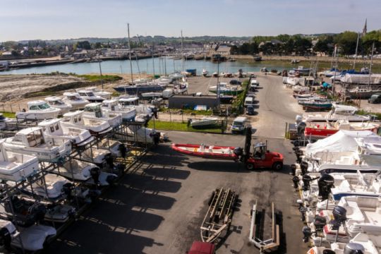 Manutention de bateau à Port Adhoc Paimpol