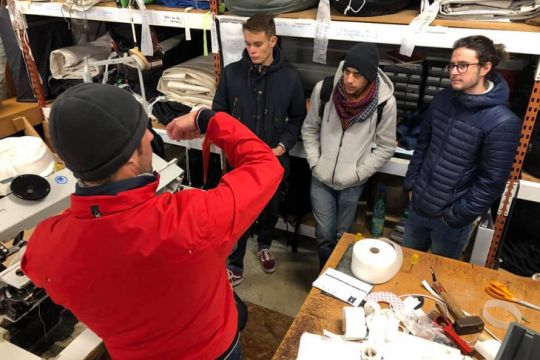 Visite d'entreprise avec la licence pro cadre commercial du nautisme