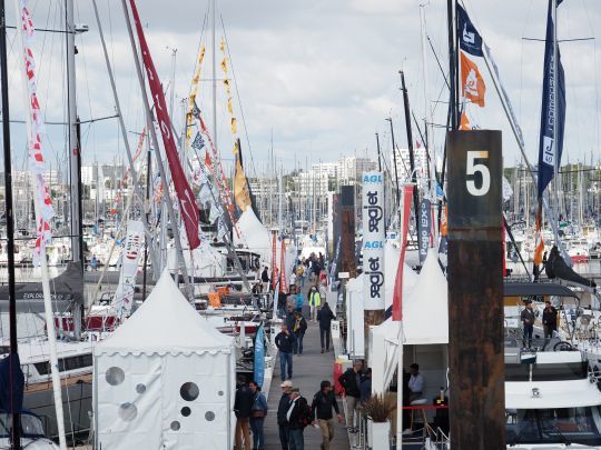 Près de 300 modèles sont exposés à flot