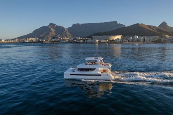 who owns dream yacht charter