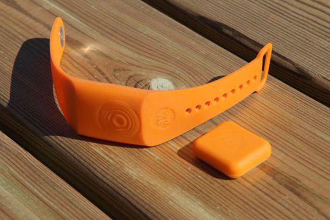The Sea-Tags safety bracelet, nominated for the DAME Design Award