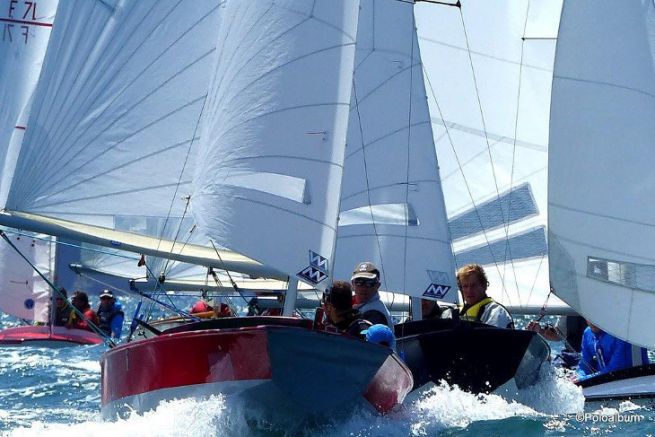 Le Bihan sails on caravels