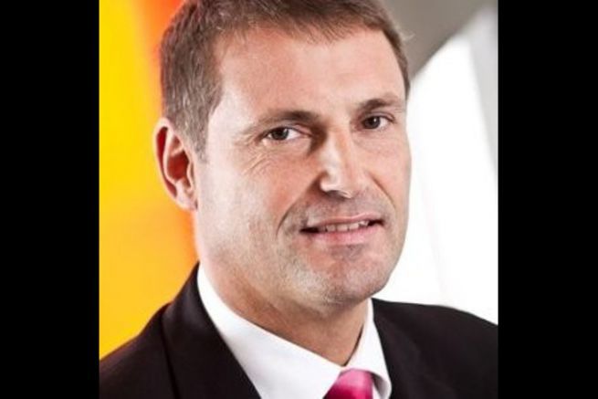 Phil Popham leaves Sunseeker management