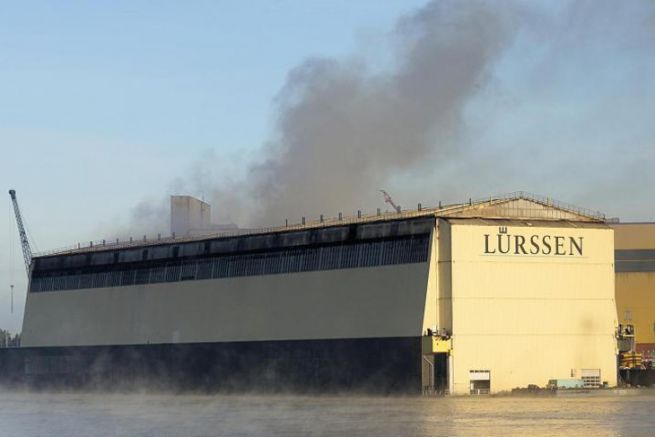 Fire in the dry dock of the Lrssen shipyard