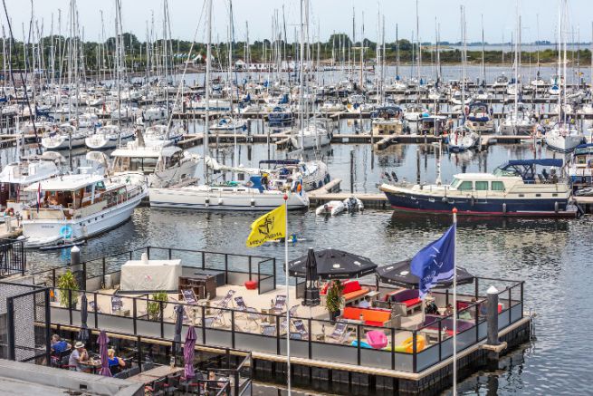 The Jachthaven Bruinisse marina integrates the Port Adhoc network with the Thuishaven group