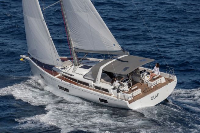The Oceanis Yacht 54 is part of the Bnteau Group's high-end boat strategy