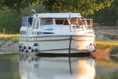 Les Canalous: building and renting river boats for 60 years