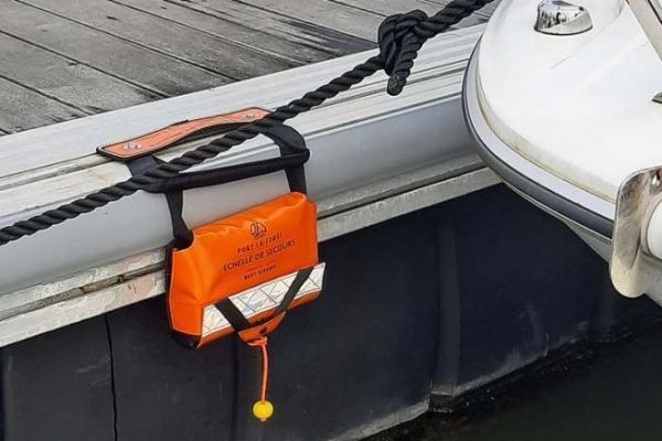 Magic Reboard: A reliable and durable rescue ladder for marinas