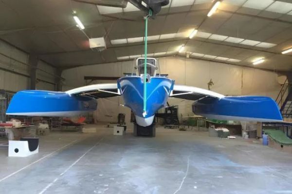 Strato Compo: between powerboats, foils and the succession of the Radikal 26