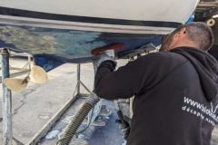 Bioboat: an ecological solution for stripping your antifouling