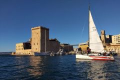 A beautiful winter light at the exit of the Old Port
