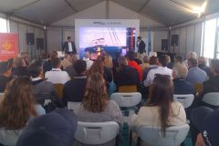 The creation of E-lektra was announced at the International Multihull Show