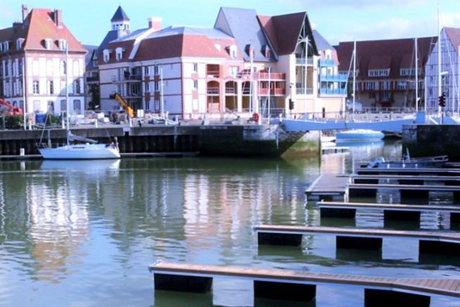 New pontoon at the Deauville municipal marina