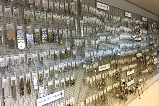 Wide choice of fasteners at Theix Inox Diffusion