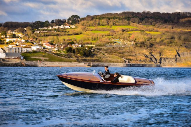 Etoile 18, first model from the English shipyard Hawksley Classics